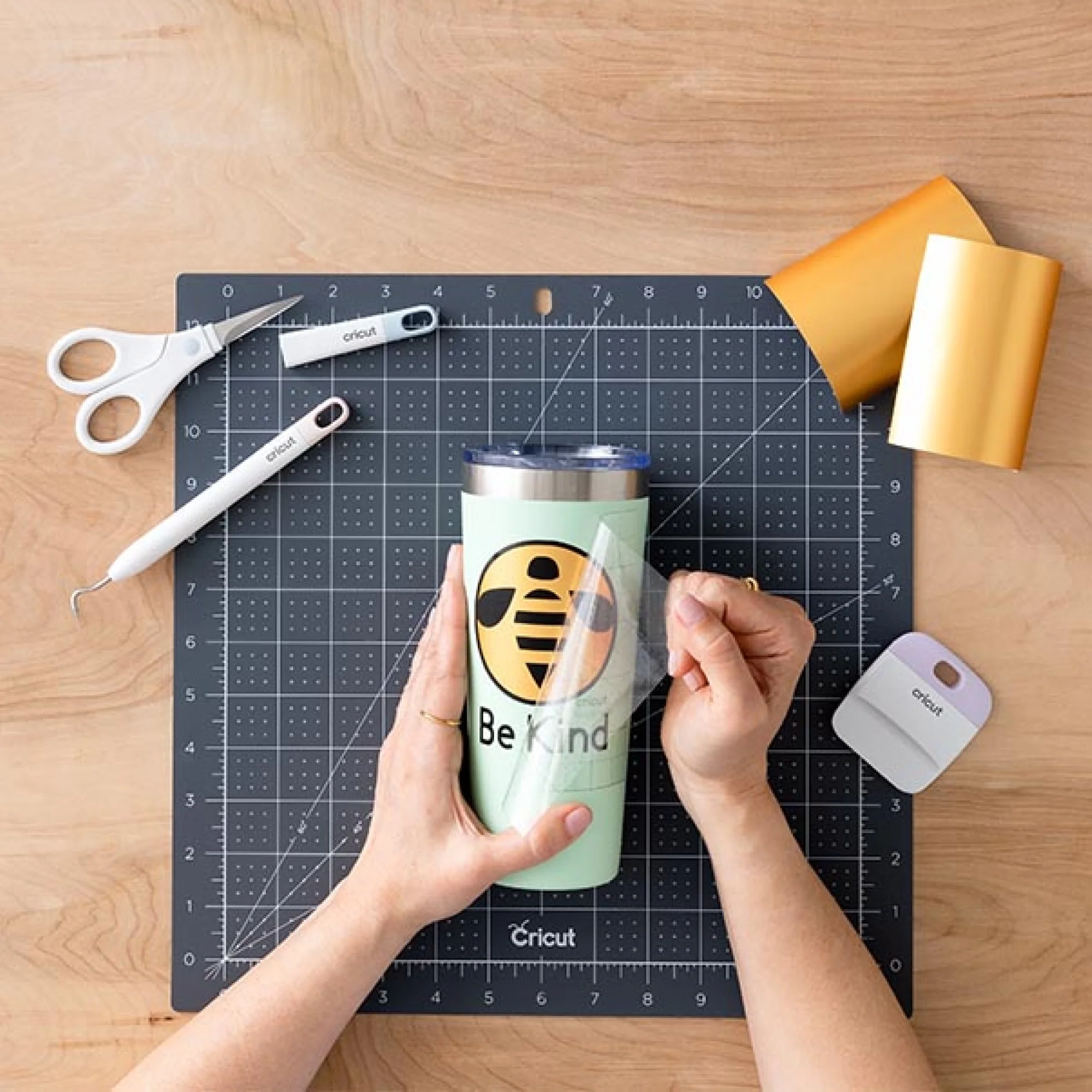 Cricut Transfer Tape 9.5x36 in - Damaged Package - Image 4